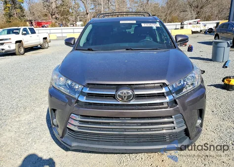 2017 Toyota Highlander Limited z USA, uszkodzony, nr VIN 5TDDZRFH2HS361506